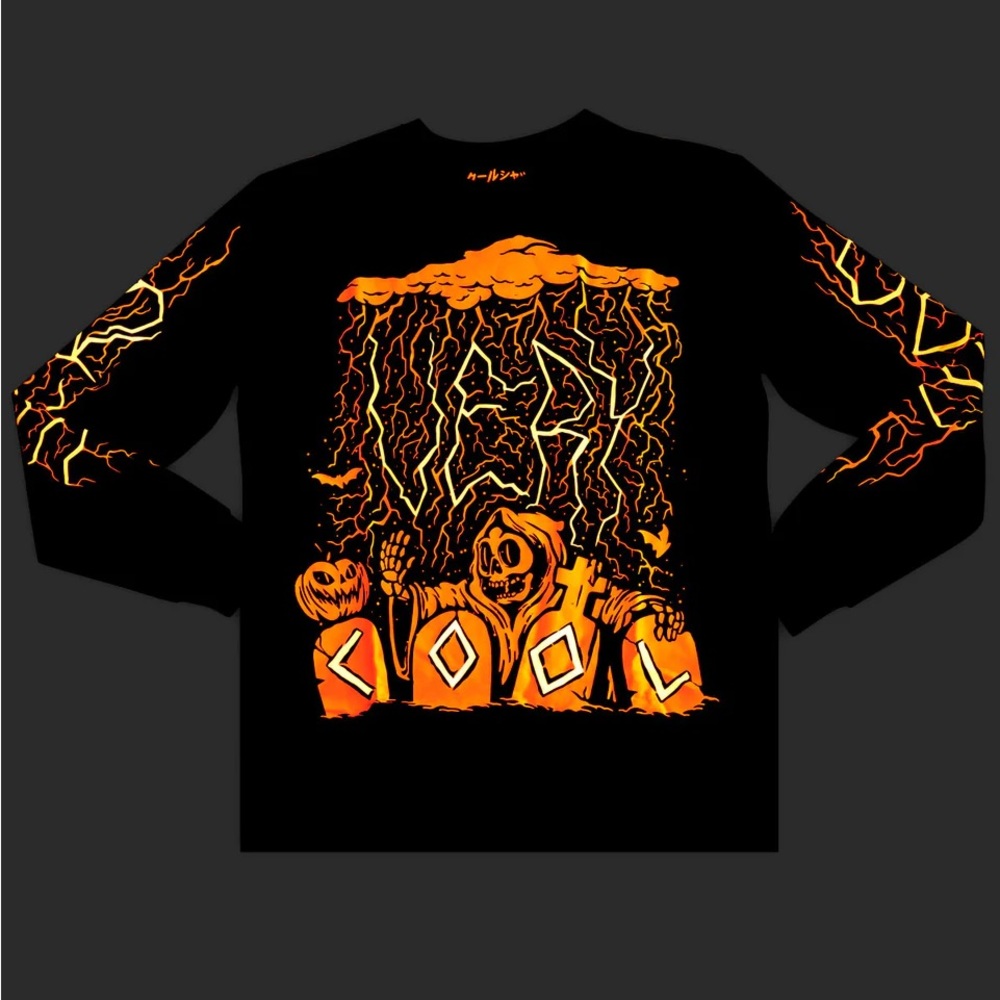 NWT! Cool Shirtz Graveyard Longsleeve 🖤